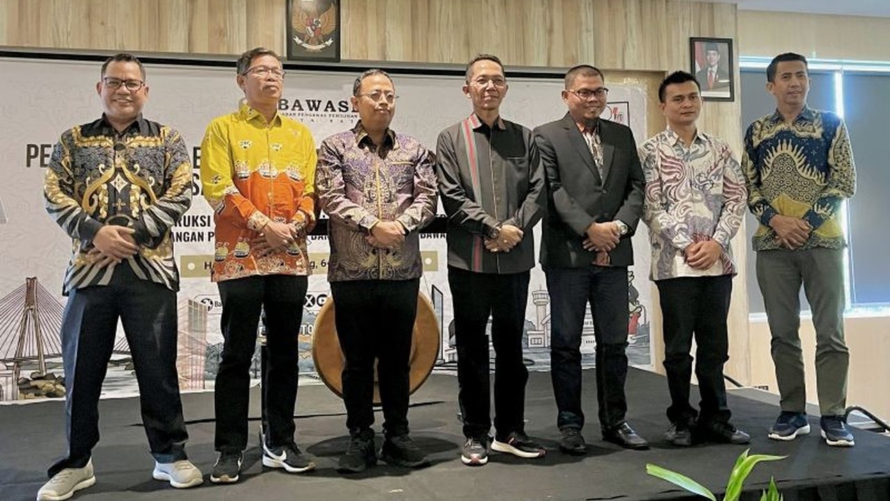 Bawaslu Batam menyoroti tantangan baru dalam pengawasan Pilkada Batam pasca putusan MK Nomor 135 yang memisahkan pemilu nasional dan lokal. Apa saja kendala yang akan dihadapi dan bagaimana solusinya?