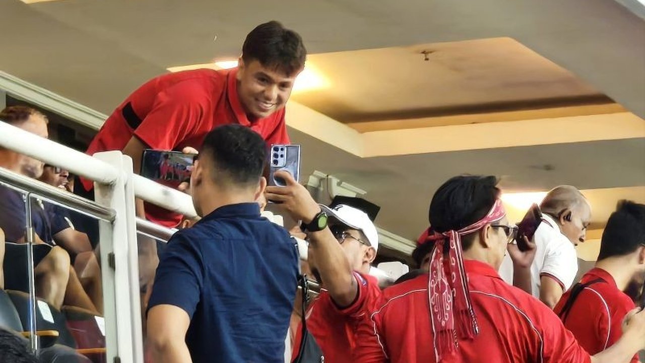 Pemain muda LAFC, Adrian Wibowo, menunjukkan antusiasmenya untuk segera debut bersama Timnas Indonesia setelah menyaksikan laga Garuda. Akankah ia segera memperkuat skuad Merah Putih?
