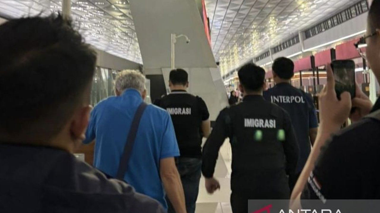 Imigrasi tangkap buronan Maroko berinisial NE di Jakarta setelah buron lama terkait kasus penculikan anak dan perampasan hak asuh. Bagaimana pelacakan 'si licin' ini dilakukan?