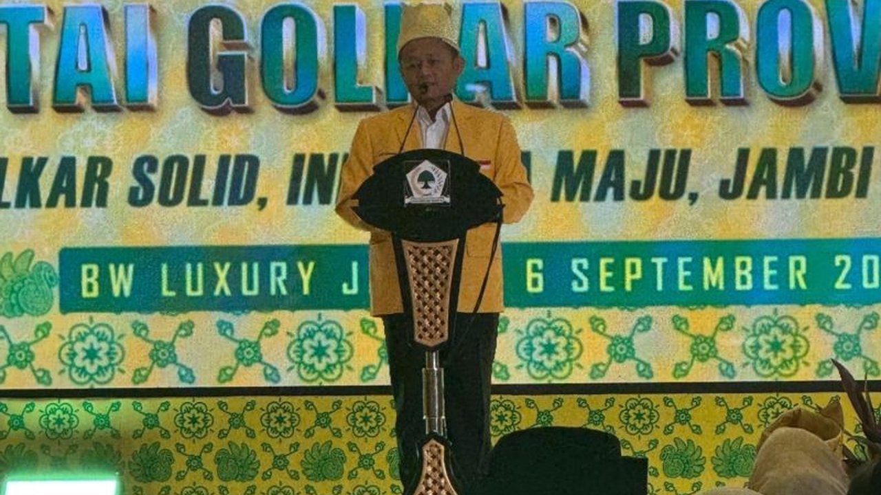 Sekretaris Jenderal Partai Golkar, Muhammad Sarmuji, menantang seluruh kader di daerah untuk menjadikan kantor partai sebagai 'rumah aspirasi' demi memastikan **Golkar serap aspirasi rakyat** secara proaktif. Apa strategi di balik instruksi transformatif.