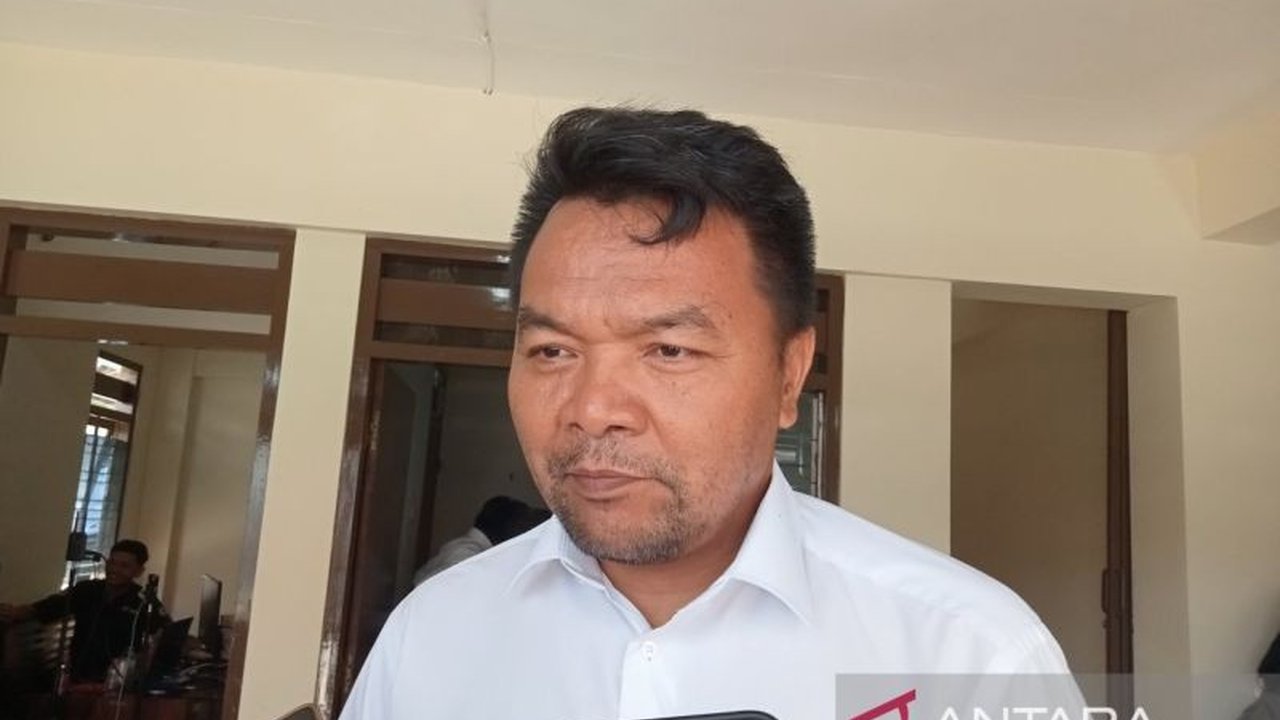 Pemkab Bantul serius menanggapi temuan ulat, telur lalat, dan jangkrik pada menu Makan Bergizi Gratis Bantul. Evaluasi menyeluruh dilakukan untuk memastikan kualitas dan keamanan pangan.