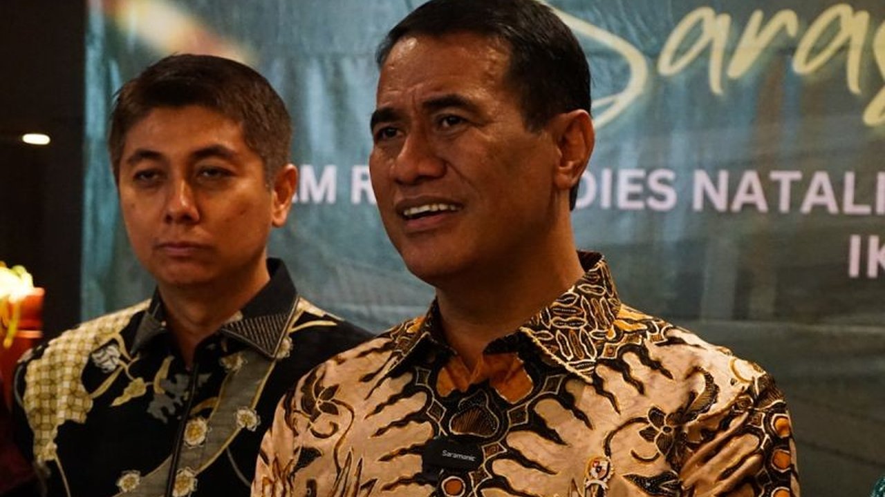 Menteri Pertanian Amran Sulaiman tegaskan pentingnya hilirisasi pertanian melalui kolaborasi kampus. Bagaimana peran IPB dan anggaran triliunan disiapkan?