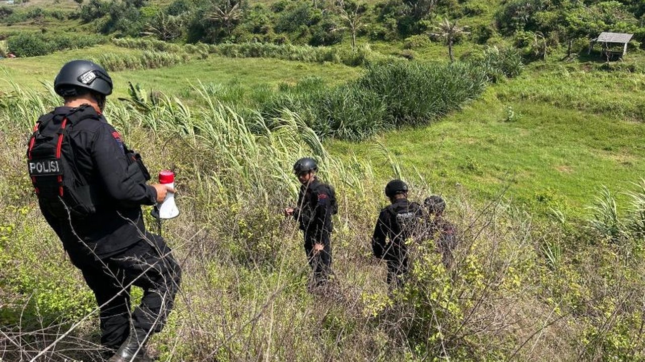Tim Jibom Brimob berhasil memusnahkan mortir peninggalan zaman perang di Garut yang ditemukan warga saat mencangkul. Bagaimana proses Pemusnahan Mortir Perang ini dilakukan demi keamanan?