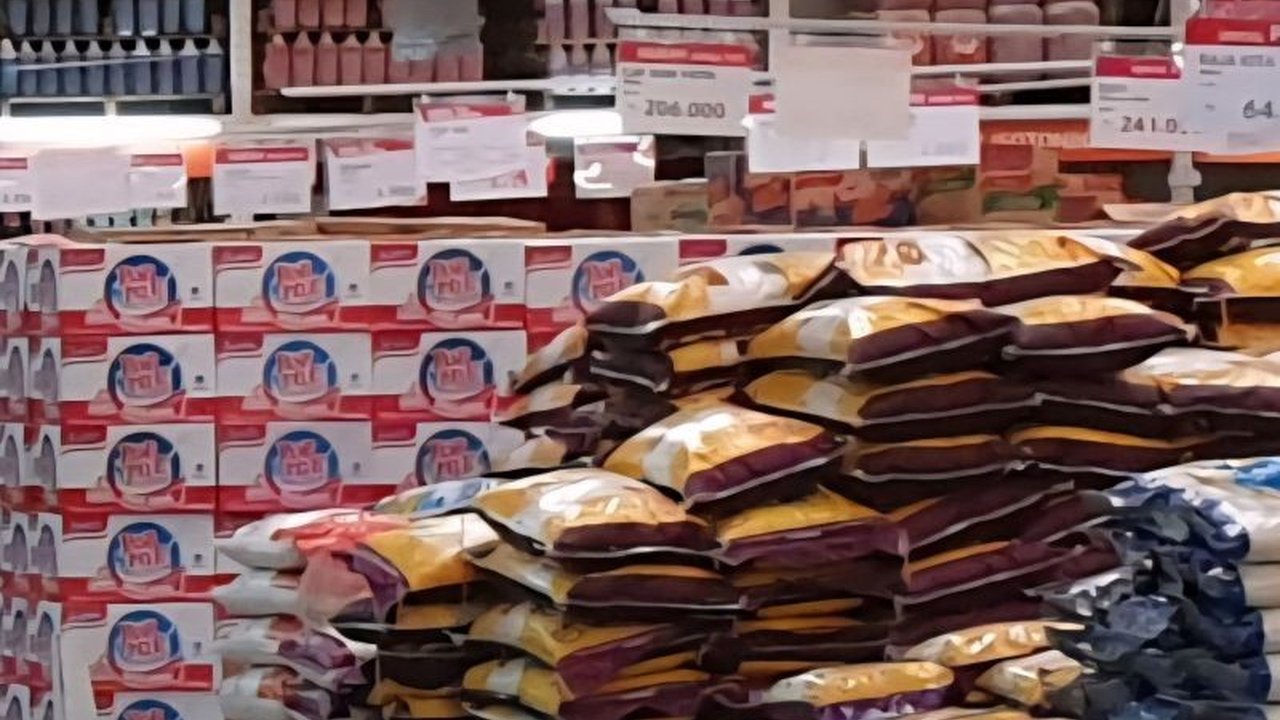 Pemerintah Kota Palembang akan menggelar Pasar Murah Palembang di enam kecamatan mulai 9 September 2025. Simak jadwal dan lokasi lengkapnya untuk mendapatkan kebutuhan pokok dengan harga terjangkau!