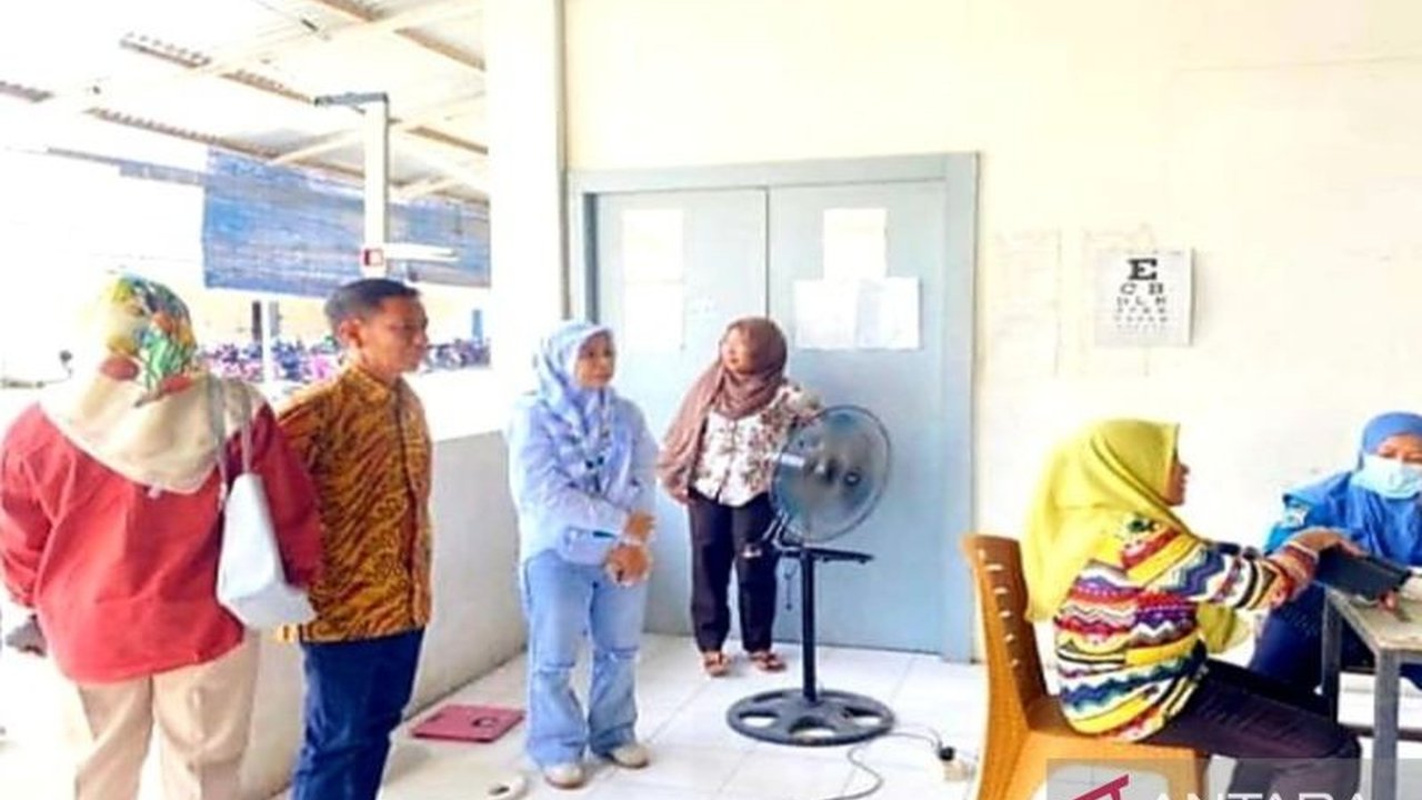 Program CKG dan skrining TBC Gorontalo kini menyasar karyawan swasta. Temukan bagaimana inisiatif ini membantu deteksi dini penyakit menular dan meningkatkan kesehatan pekerja.