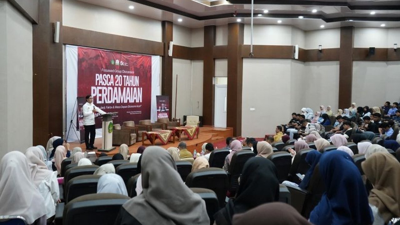 Rektor UIN Ar-Raniry Prof. Mujiburrahman menegaskan Perdamaian Aceh yang kini dinikmati harus menjadi ideologi generasi muda. Simak mengapa perdamaian ini krusial untuk masa depan Aceh!