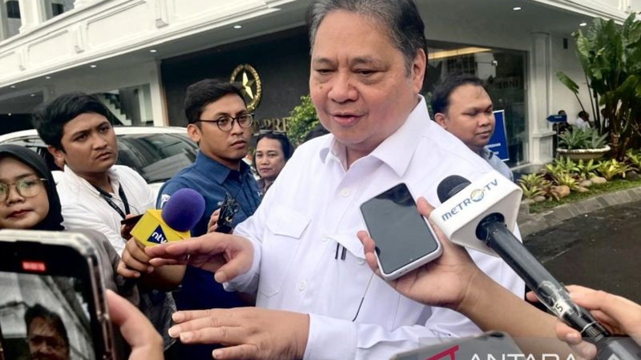 Implementasi Tarif Impor AS Indonesia senilai 19% masih dalam pembahasan di Washington. Temukan mengapa kesepakatan ini penting bagi ekonomi kedua negara dan apa saja komitmen yang disepakati!