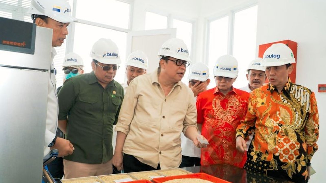 Komisi IV DPR RI mendesak penguatan distribusi Cadangan Beras Pemerintah (CBP) Bulog untuk menjaga stabilitas harga pangan. Apa saja kendala dan solusi yang diusulkan demi ketersediaan beras berkualitas?