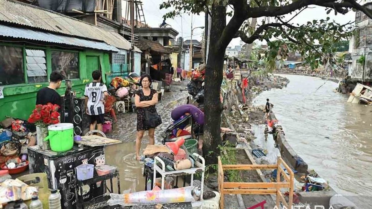 Banjir Bali menelan korban jiwa, dengan sembilan orang meninggal dunia dan dua hilang. BNPB merilis data terkini mengenai dampak bencana di enam kabupaten/kota, membuat pembaca penasaran akan detailnya.