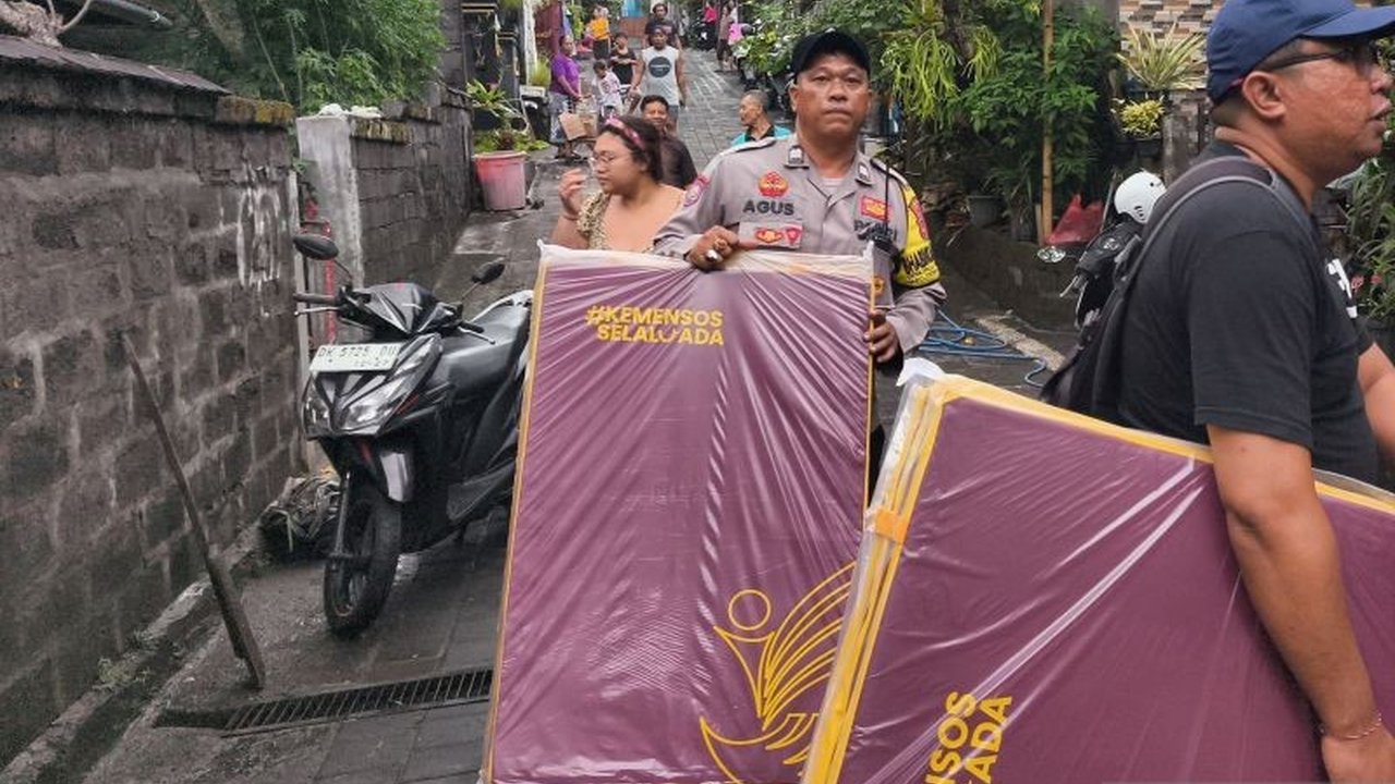 Kementerian Sosial bergerak cepat menyalurkan bantuan logistik dan personel Tagana untuk membantu penanganan korban Banjir Bali, memastikan kebutuhan dasar terpenuhi dan pencarian korban hilang terus dilakukan.