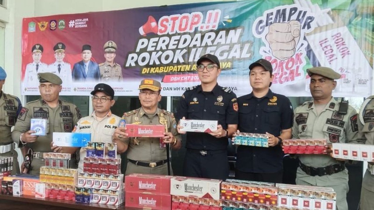 Operasi gabungan Bea Cukai dan Satpol PP berhasil menyita 62 ribu batang rokok ilegal senilai Rp48 juta di Aceh Jaya. Mengapa peredaran rokok tanpa cukai ini masih marak?