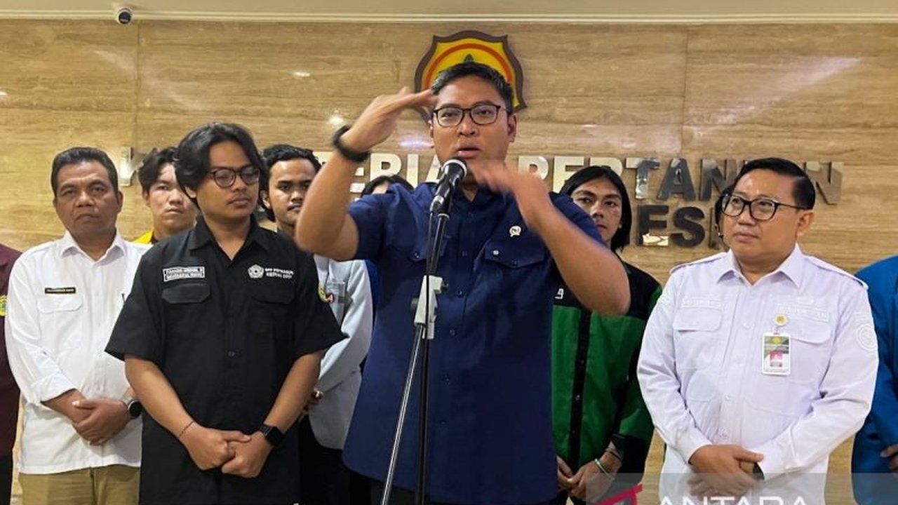 Wakil Menteri Pertanian Sudaryono menekankan pentingnya Swasembada Pangan sebagai keharusan demi kemandirian bangsa. Simak langkah konkret pemerintah mencapai target ini!
