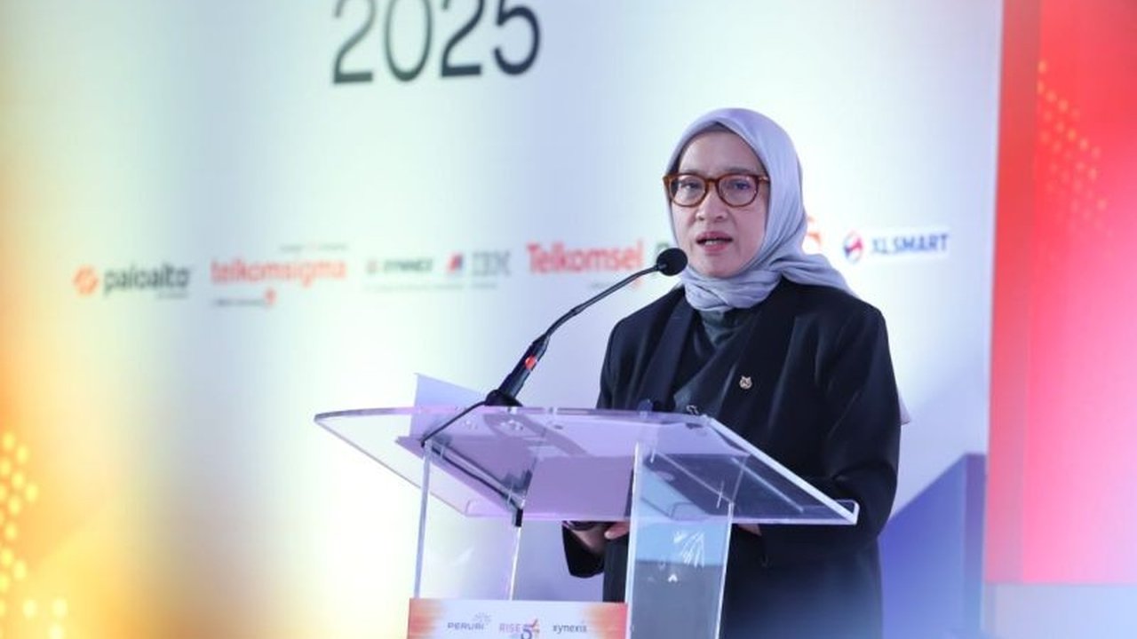 Pemerintah telah menyusun strategi komprehensif untuk memperkuat ketahanan digital nasional, menghadapi tantangan era digital, termasuk ancaman siber dan literasi ASN. Apa saja langkahnya?
