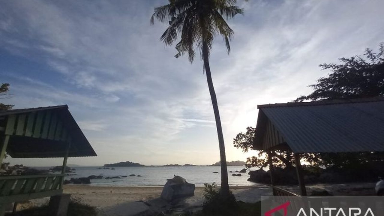 Kementerian Pariwisata serius mendorong pengembangan wisata alam Bangka Belitung. Temukan bagaimana potensi alam Babel yang luar biasa ini siap menjadi destinasi pariwisata dunia dan menarik wisatawan.