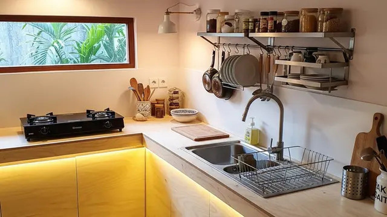 Desain Dapur Rumah Kecil Budget 10 Juta Tapi Tetap Estetik. Foto: Gemini