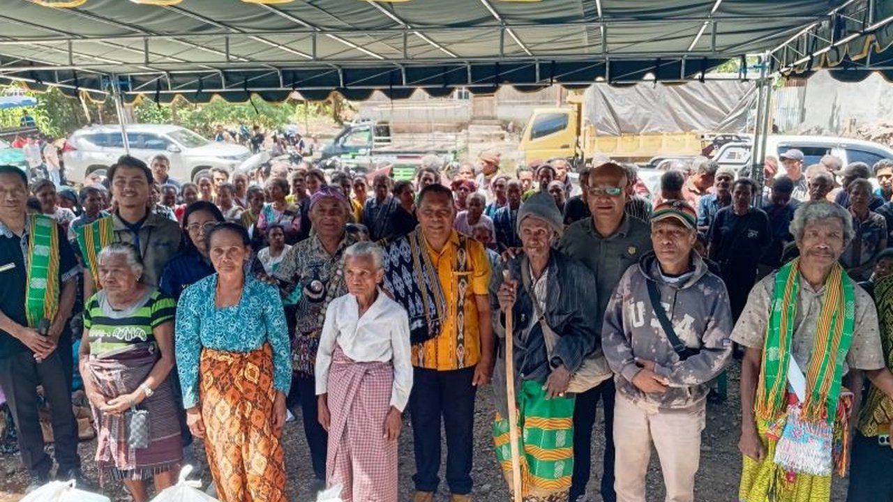 Pemerintah Provinsi NTT gencar menggelar **pasar murah subsidi NTT** untuk menjangkau masyarakat rentan inflasi dan kemiskinan ekstrem. Simak detail lokasi dan manfaatnya!