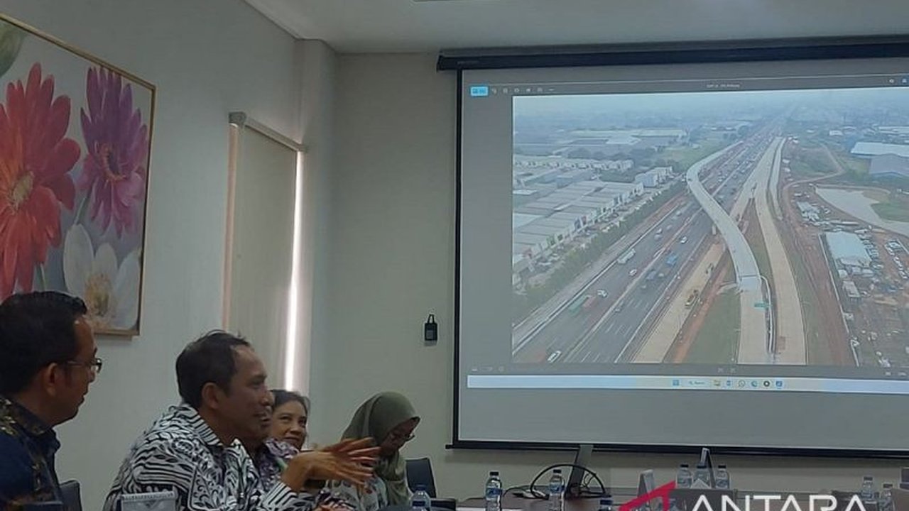 Proyek Akses Tol KM 25 Bitung Tangerang telah mencapai 80% dan ditargetkan rampung Desember 2025, siap mengurangi kemacetan hingga 15% di Jalan Arteri Bitung.