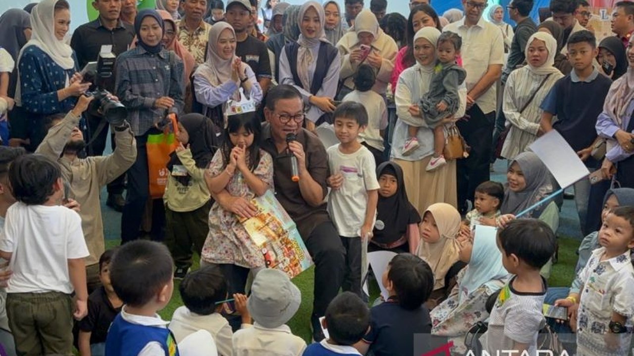 Gubernur DKI Jakarta Pramono Anung Wibowo tekankan pentingnya Literasi Anak Usia Dini sebagai fondasi keterampilan berpikir kritis dan modal sosial, mendorong berbagai program peningkatan minat belajar.
