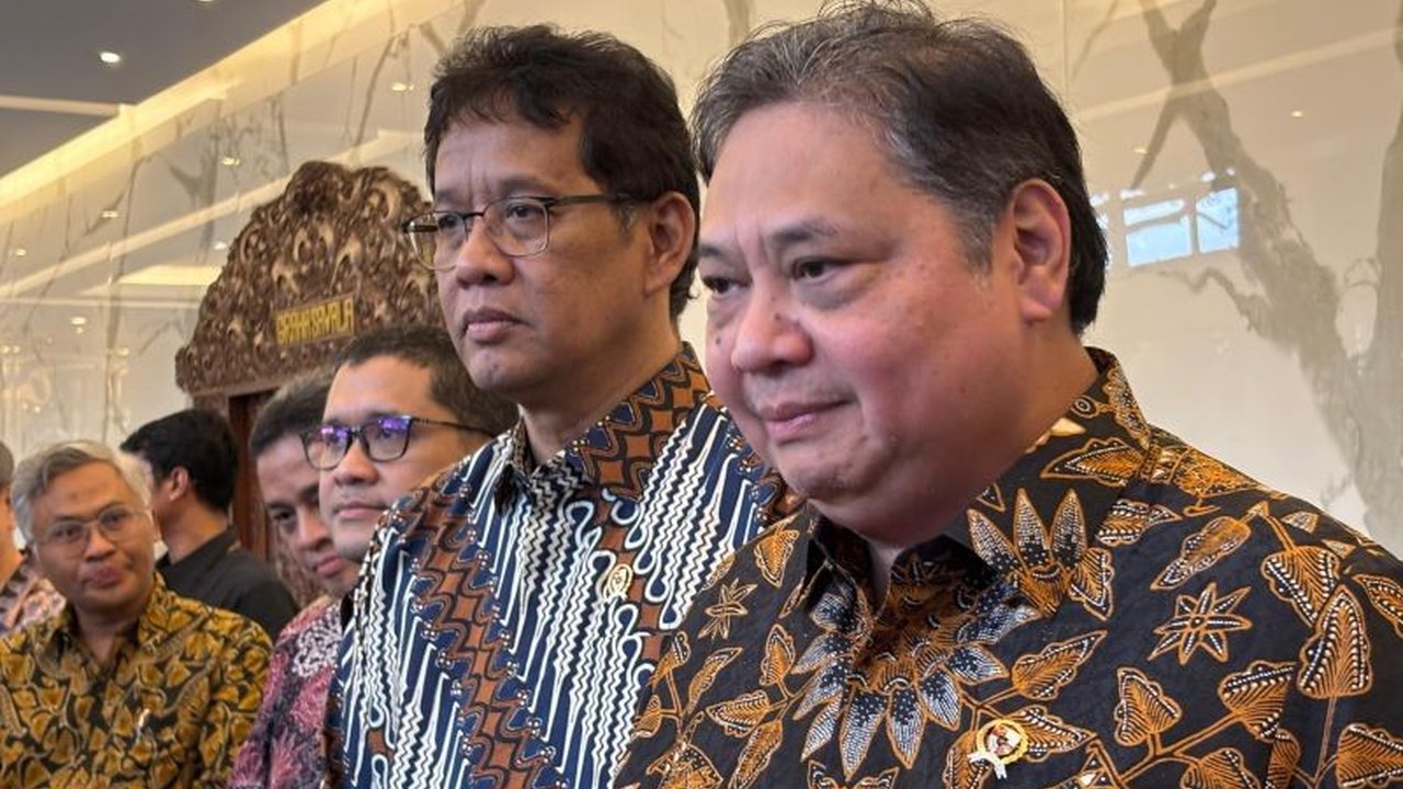Pemerintah membentuk Tim Akselerasi Program Prioritas yang melibatkan Kemenkeu, Kemenko Perekonomian, dan Kemeninvestasi. Akankah ini jadi solusi macetnya anggaran triliunan?