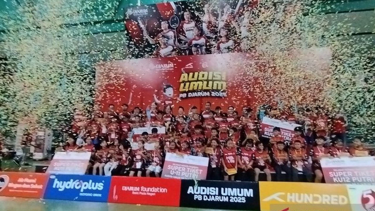Sebanyak 50 atlet bulu tangkis muda berhasil meraih super tiket Audisi PB Djarum 2025 dan lolos ke babak karantina di Kudus, siap menunjukkan potensi terbaik mereka.