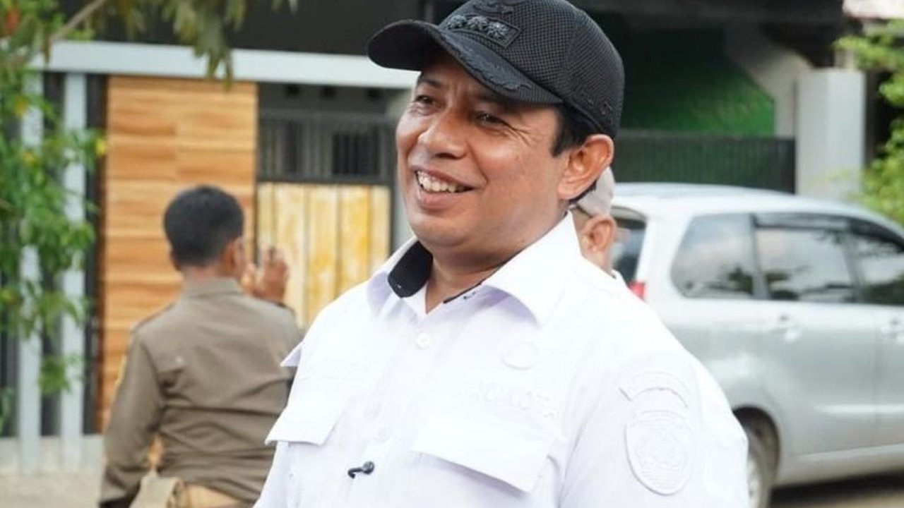Wali Kota Bengkulu Dedy Wahyudi meluncurkan program **ujian serentak daerah** bagi siswa SD dan SMP, sebuah inovasi pendidikan yang bertujuan mengembalikan semangat kompetisi dan prestasi pelajar.