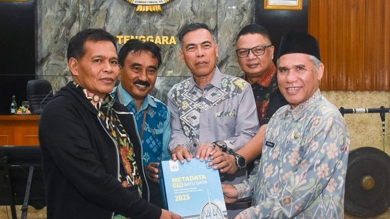 Pemerintah Provinsi NTB meluncurkan Buku Metadata NTB Satu Data 2025, sebuah panduan strategis untuk memastikan perencanaan pembangunan yang lebih inklusif dan akurat. Apa dampaknya?