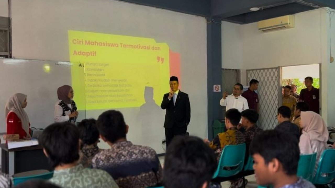 Menteri Pertanian Amran Sulaiman menantang mahasiswa Universitas Hasanuddin (Unhas) untuk mewujudkan Indonesia sebagai lumbung pangan dunia. Akankah generasi muda ini berhasil mengawal cita-cita besar tersebut?