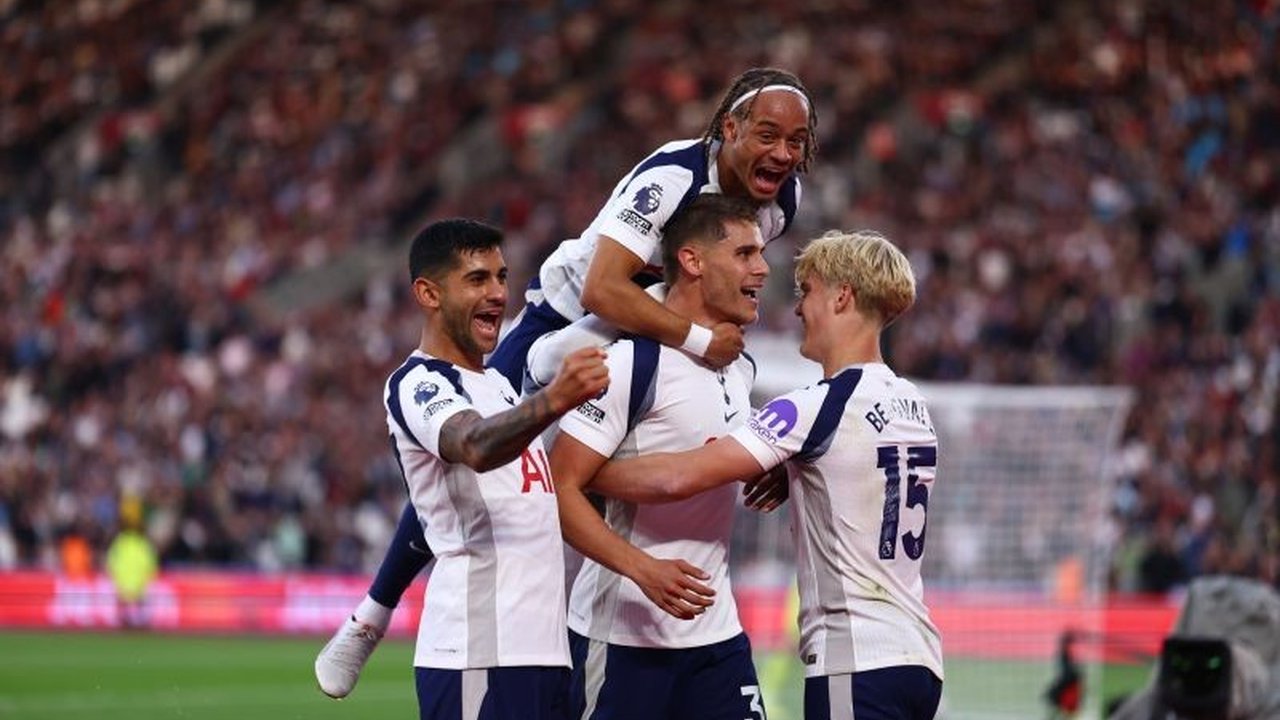 Tottenham Hajar West Ham 3-0 dalam laga Liga Inggris, diwarnai kartu merah Tomas Soucek. Kemenangan ini membawa The Lilywhites naik ke peringkat kedua klasemen.