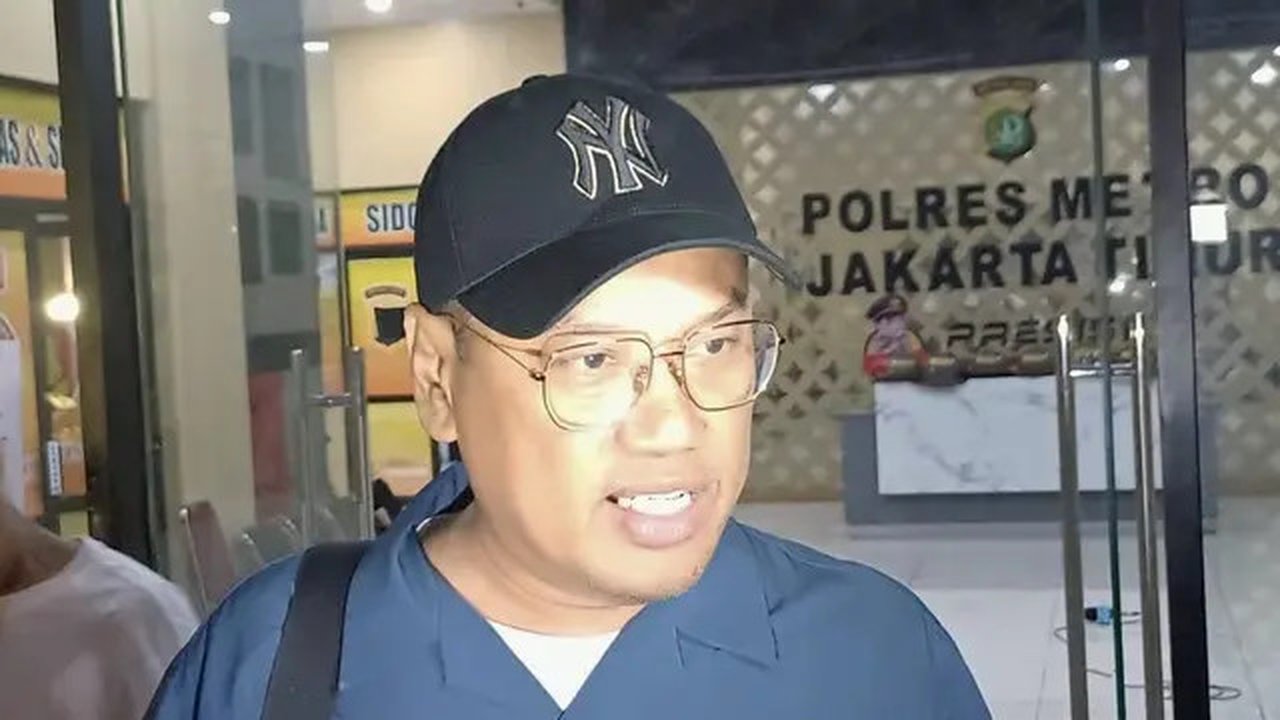 Uya Kuya dan Sherina Munaf capai kesepakatan terkait kucing yang diselamatkan di tengah penjarahan. Keduanya berdamai di Polres Metro Jakarta Timur.
