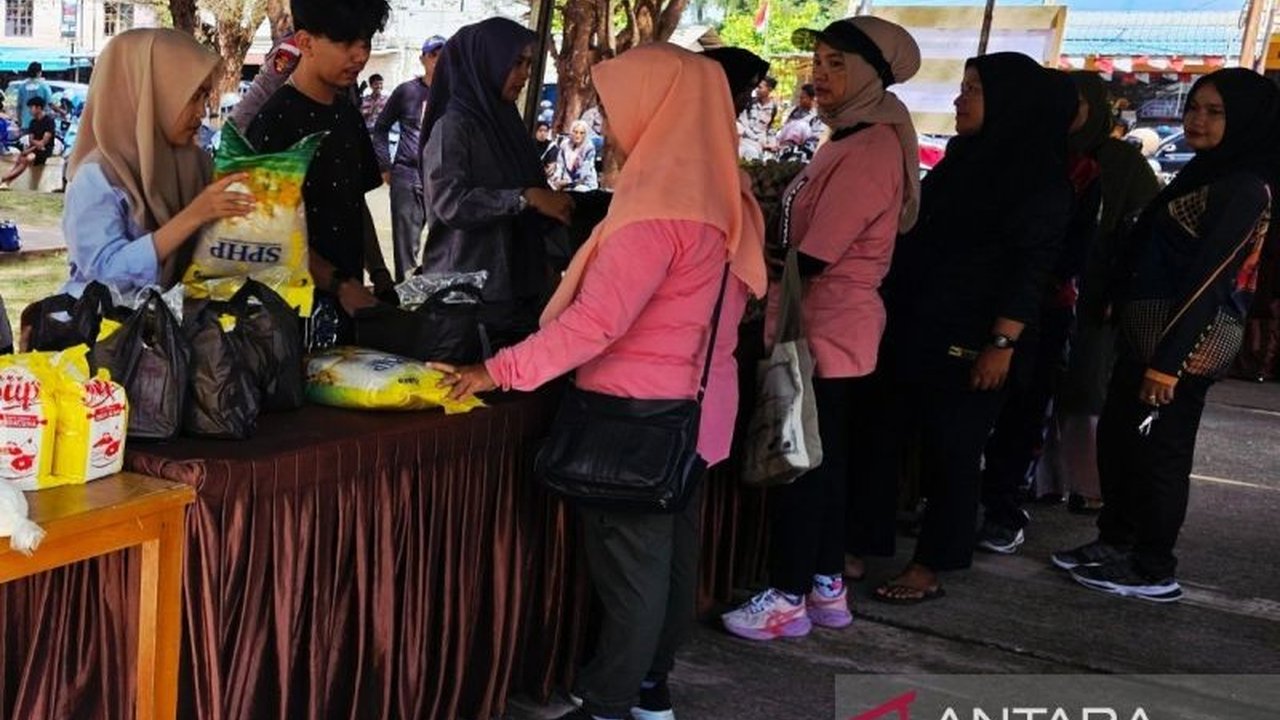 Melalui Gerakan Pangan Murah Natuna, harga kebutuhan pokok di wilayah perbatasan berhasil distabilkan, memberikan penghematan signifikan bagi warga dan memperkuat kehadiran negara.