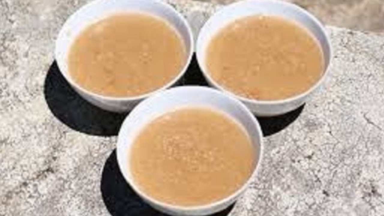 Bubur Jabak Desa Irat, pangan tradisional khas Bangka Selatan berbahan biji jawawut, kini resmi tercatat sebagai Kekayaan Intelektual Komunal (KIK) oleh Kemenkumham. Apa pentingnya status ini?