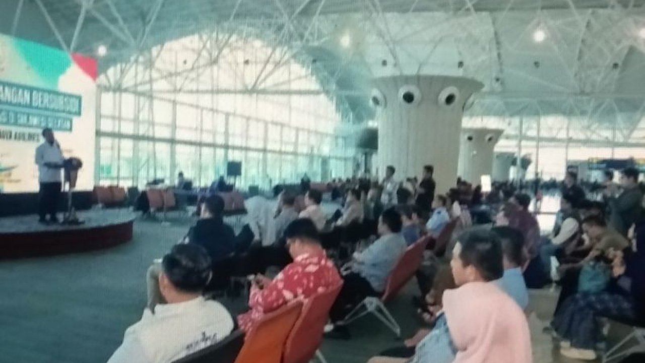 Gubernur Sulsel targetkan perluasan rute setelah penerbangan perdana Fly Jaya Airlines Makassar-Bone. Simak bagaimana ini akan dorong pariwisata dan ekonomi daerah!