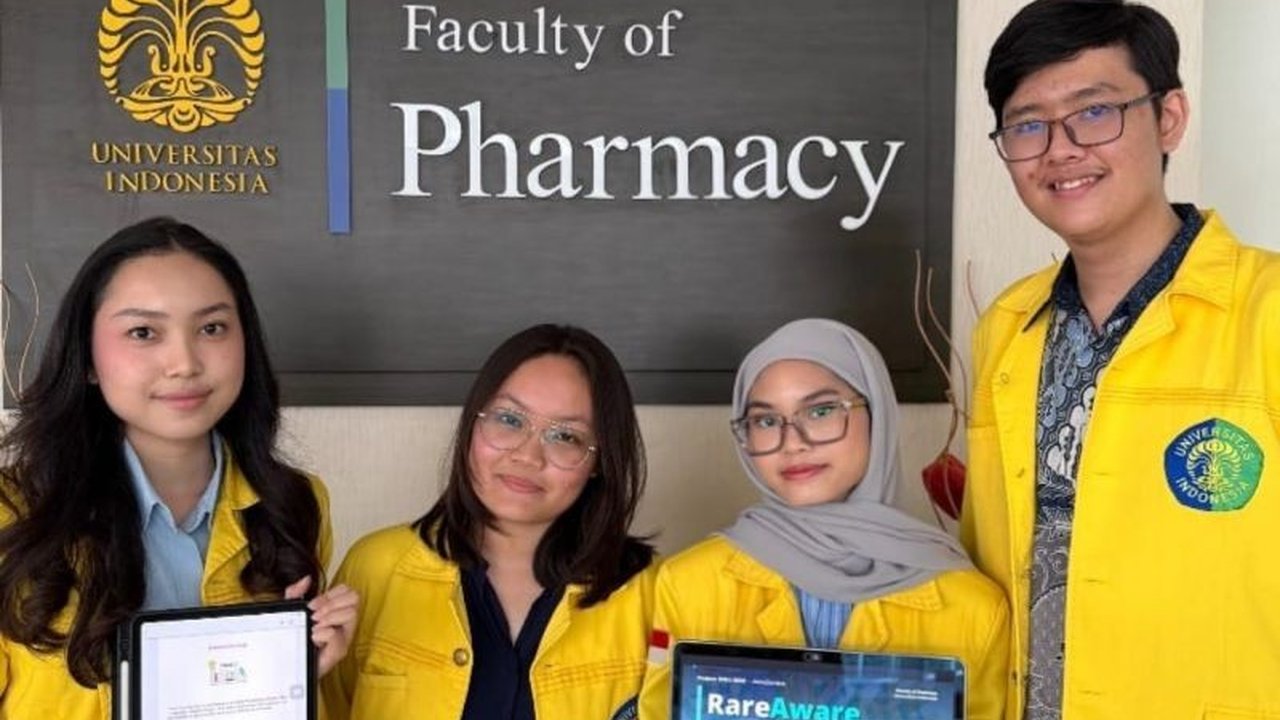 Mahasiswa UI beraksi nyata di Desa Cipinang, Rumpin, Bogor, memberdayakan masyarakat untuk cegah ISPA yang merajalela akibat polusi debu tambang, akankah upaya mereka berhasil?