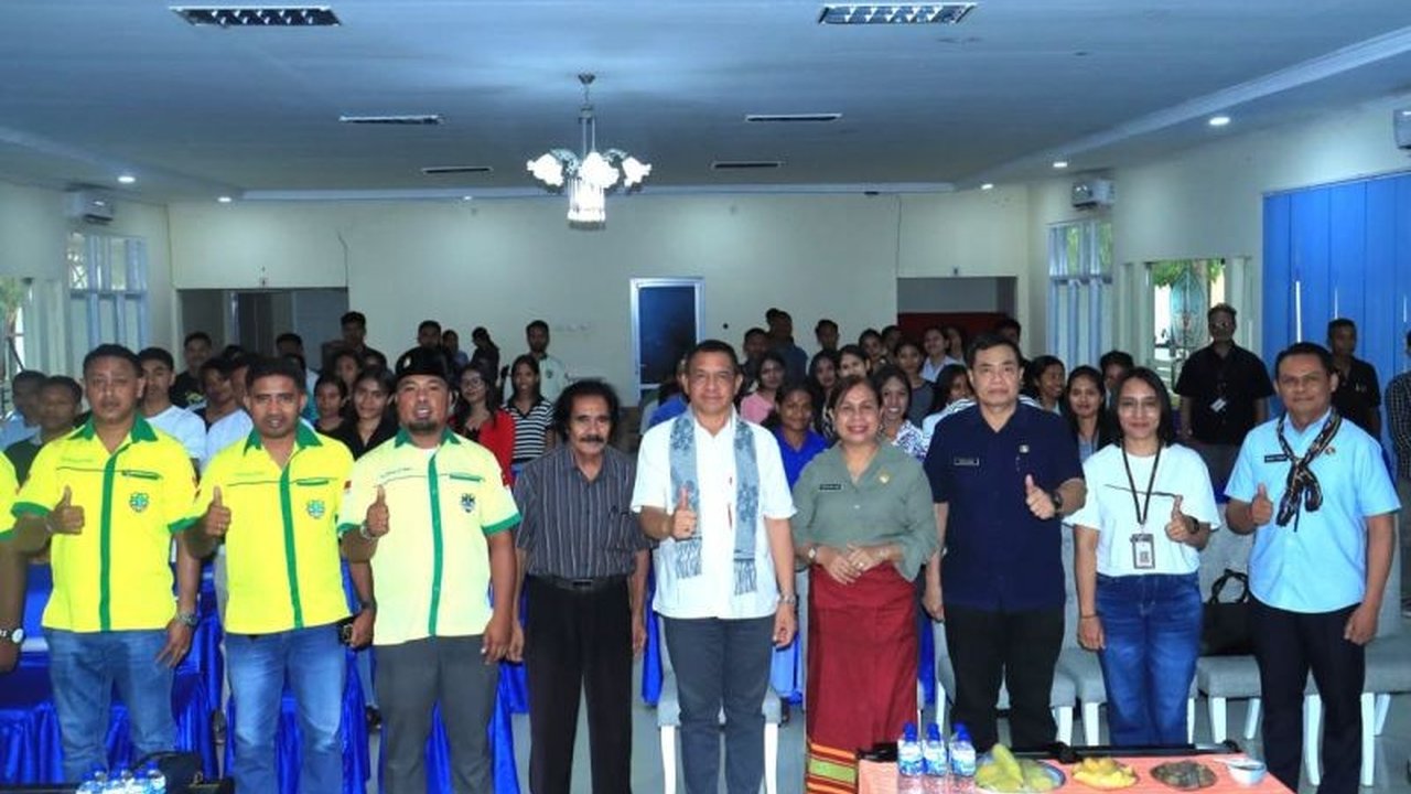 Pemkot Kupang menggandeng Pemuda Katolik dalam upaya kolaboratif untuk mengatasi 234 ton sampah harian di kota tersebut, menandai langkah maju dalam pengelolaan sampah berkelanjutan.
