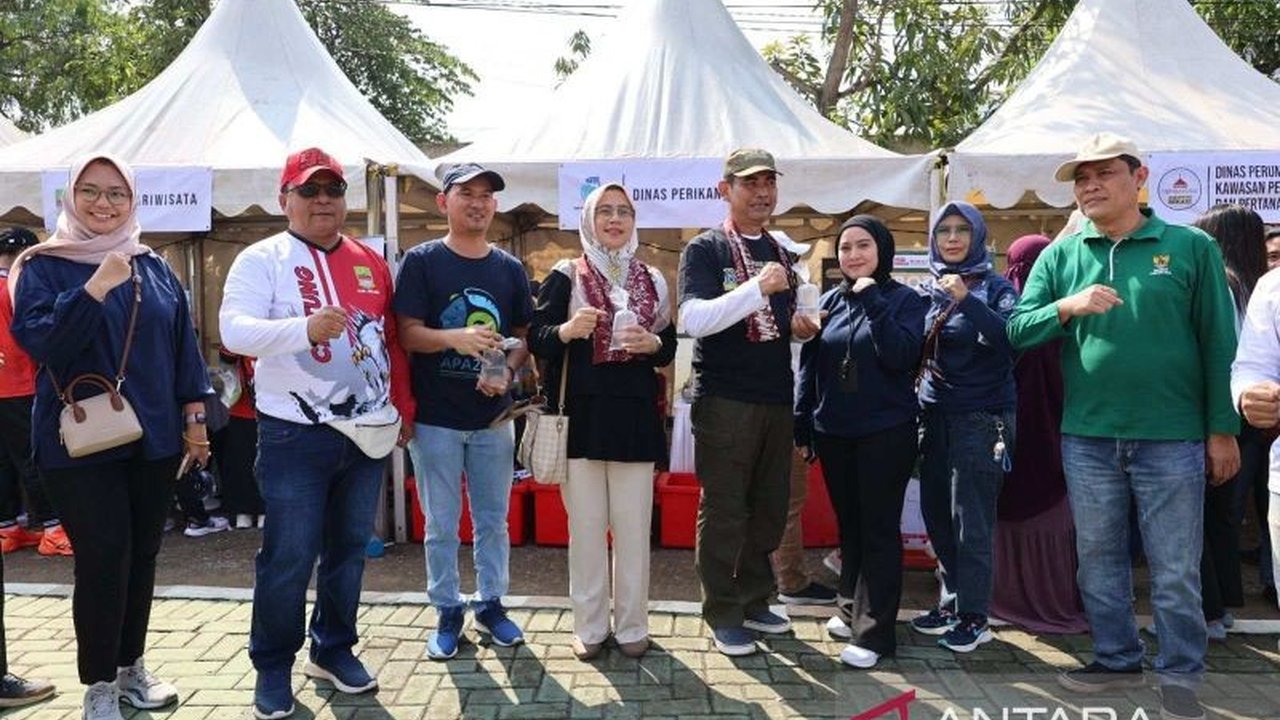 Program Botram Pemerintah Kabupaten Bekasi kini hadir di Cibitung, mendekatkan pelayanan publik hingga hari libur. Temukan bagaimana inisiatif ini memudahkan warga mengurus dokumen penting!