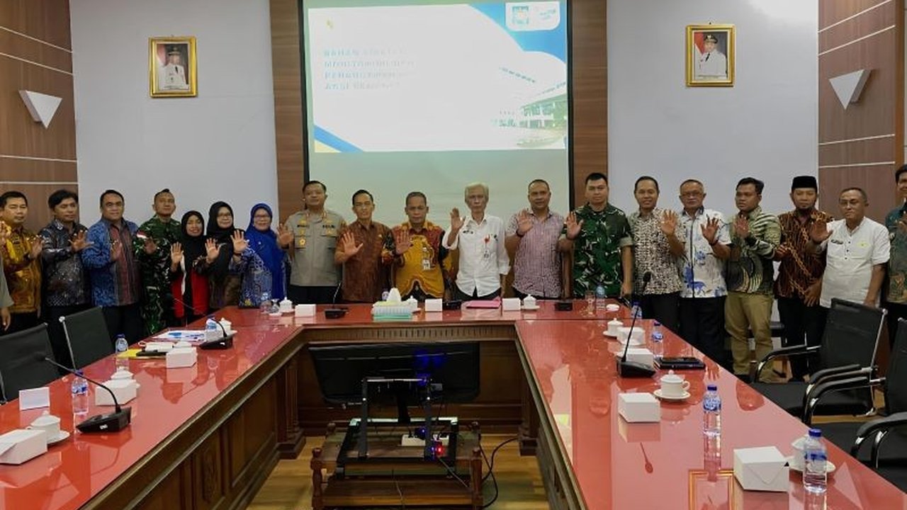 TNI AU memperkuat sinergi lintas sektor untuk menjaga stabilitas keamanan di wilayah perbatasan, khususnya Bengkayang dan Sambas. Bagaimana pendekatan adaptif ini melibatkan masyarakat?