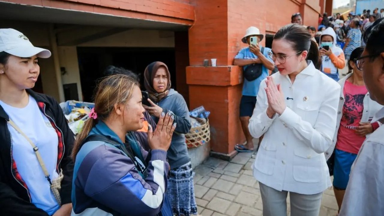 Presiden Prabowo dan Menpar Widiyanti tinjau langsung lokasi terdampak banjir di Bali. Menpar memastikan tidak ada dampak signifikan pada sektor pariwisata, menegaskan Pemulihan Pariwisata Bali terus berjalan.