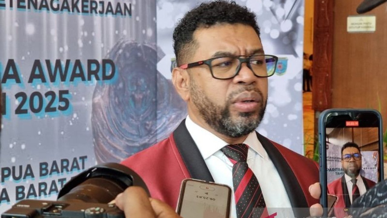 Ketua Komite III DPD RI, Filep Wamafma, mendesak Kementerian Kesehatan membentuk tim investigasi khusus untuk penanganan kusta di Papua Barat, menyusul temuan 796 kasus.