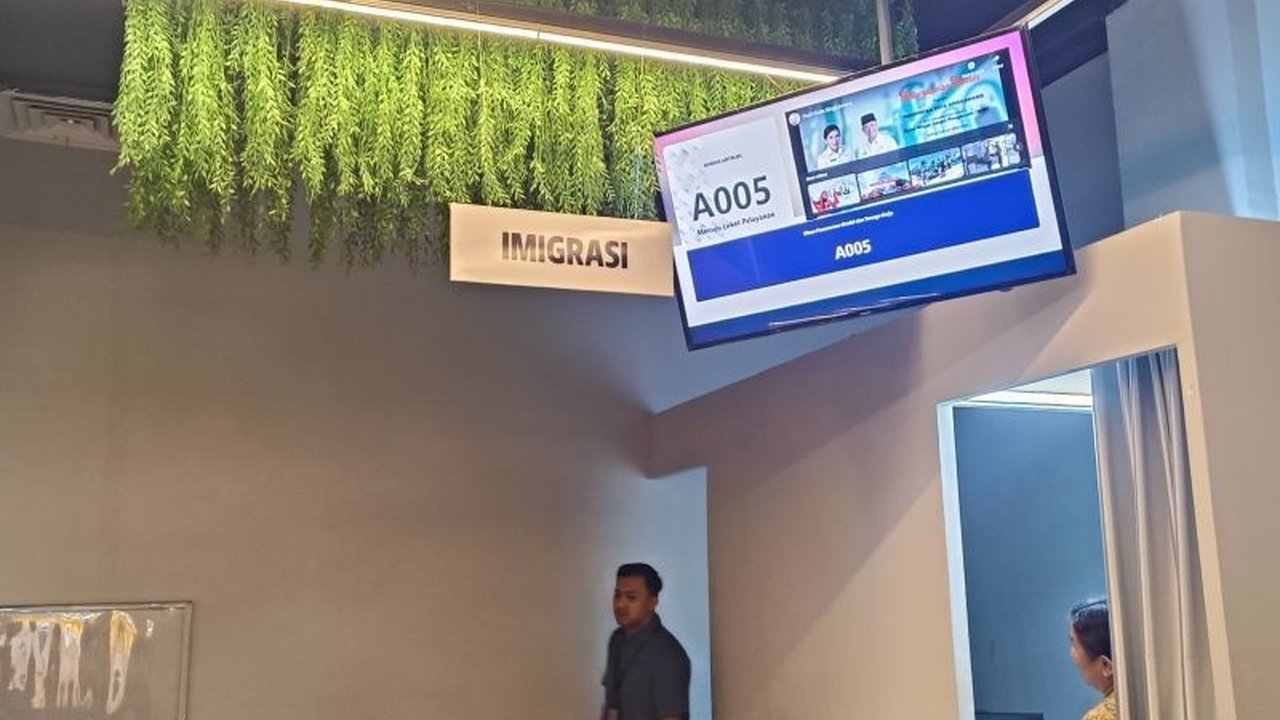 Kantor Imigrasi Kelas I TPI Singkawang kembali membuka layanan paspor di MPP Kota Singkawang, hadirkan kemudahan dan kecepatan bagi warga. Ingin tahu cara daftarnya?
