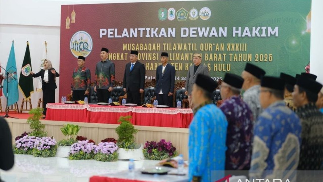 Sekretaris Daerah Kalimantan Barat Harisson melantik 109 Dewan Hakim MTQ ke-33 Provinsi Kalbar 2025, menekankan pentingnya integritas dan netralitas dalam penilaian demi menjaga kepercayaan publik.