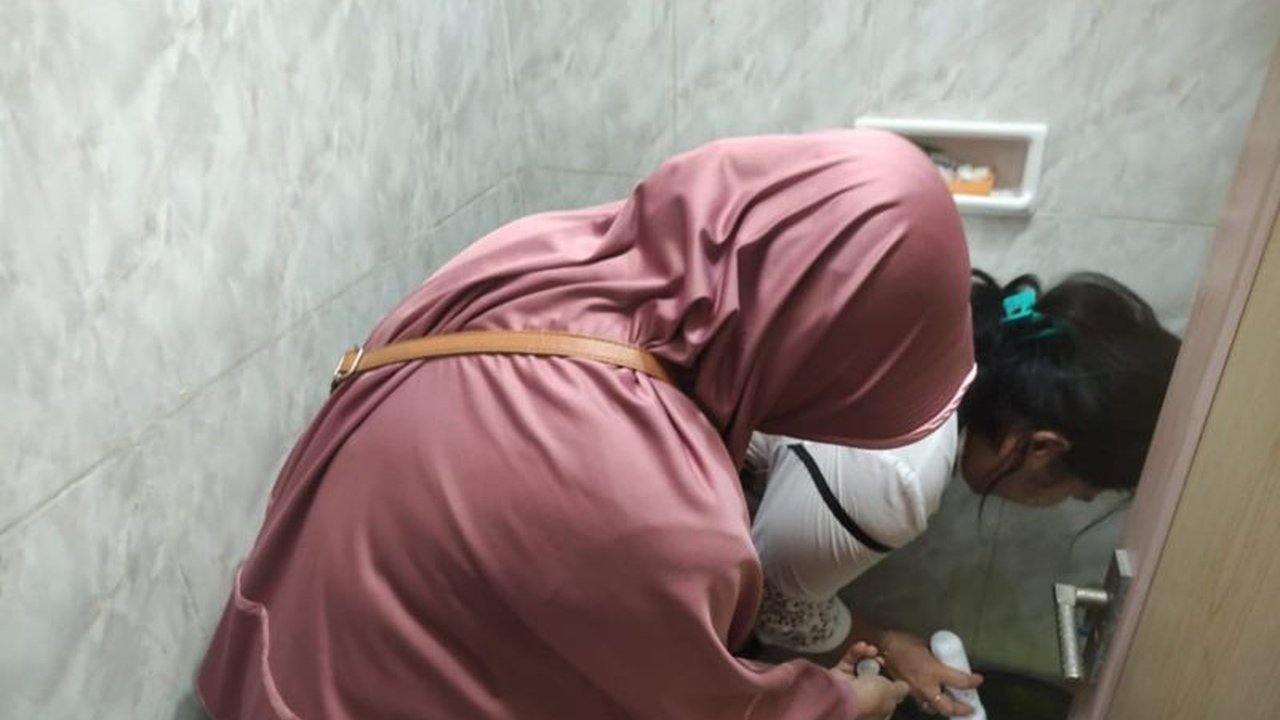 Dinas Kesehatan Mataram mencatat penurunan signifikan Kasus DBD Mataram dari 515 menjadi 479 kasus. Apa strategi jitu di balik keberhasilan pencegahan ini?