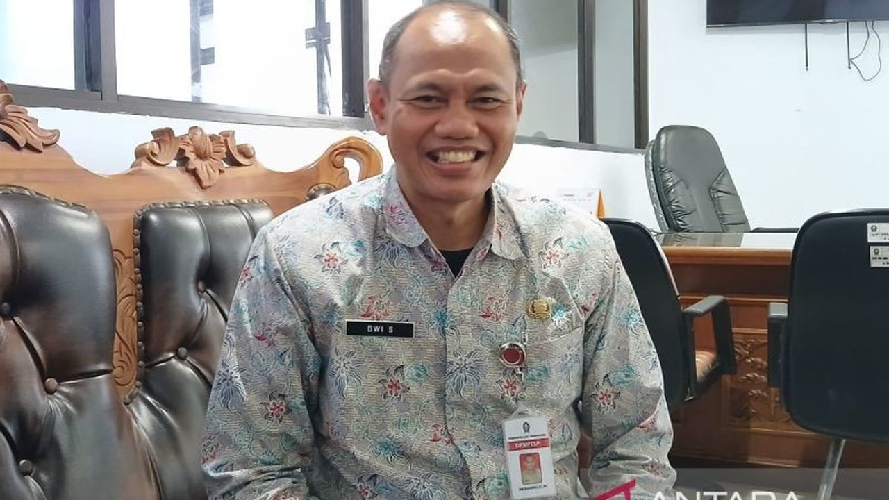 Mal Pelayanan Publik Temanggung sukses memangkas waktu pengurusan perizinan dan meraih indeks kepuasan masyarakat 93%, menawarkan kemudahan akses layanan di satu lokasi.