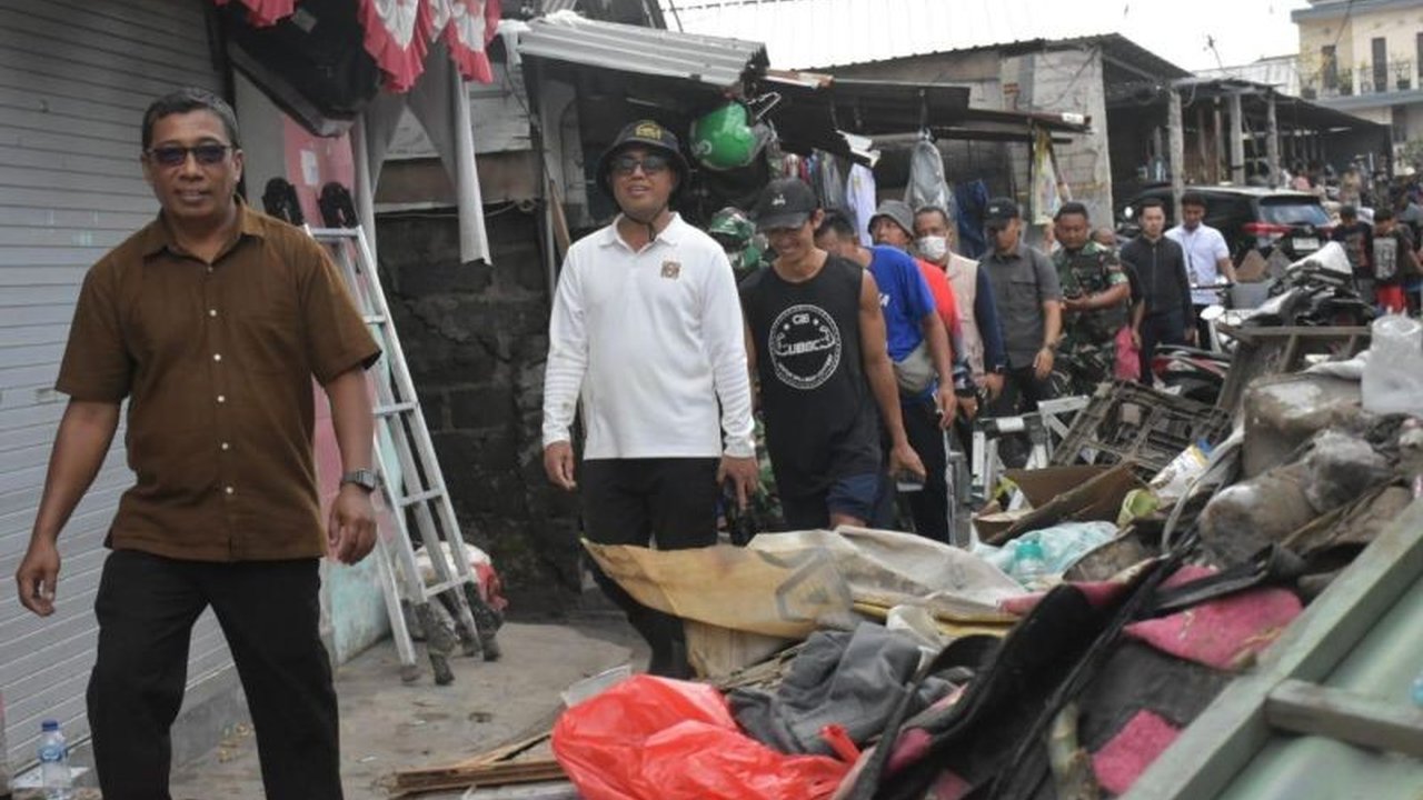 Pemerintah Kota Denpasar memastikan penanganan pascabanjir Denpasar akibat luapan Sungai Badung berjalan optimal. Wali Kota Jaya Negara turun langsung meninjau dan menyerahkan bantuan kepada warga terdampak.