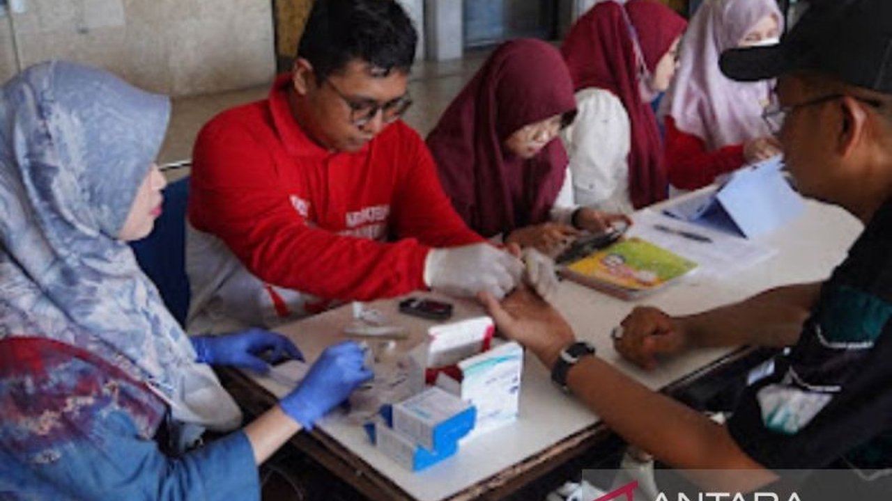 Pemkot Banjarmasin berkolaborasi dengan FKUB meluncurkan program Cek Kesehatan Gratis bagi pemuka lintas agama, wujud komitmen pemerintah tingkatkan derajat kesehatan dan kerukunan.