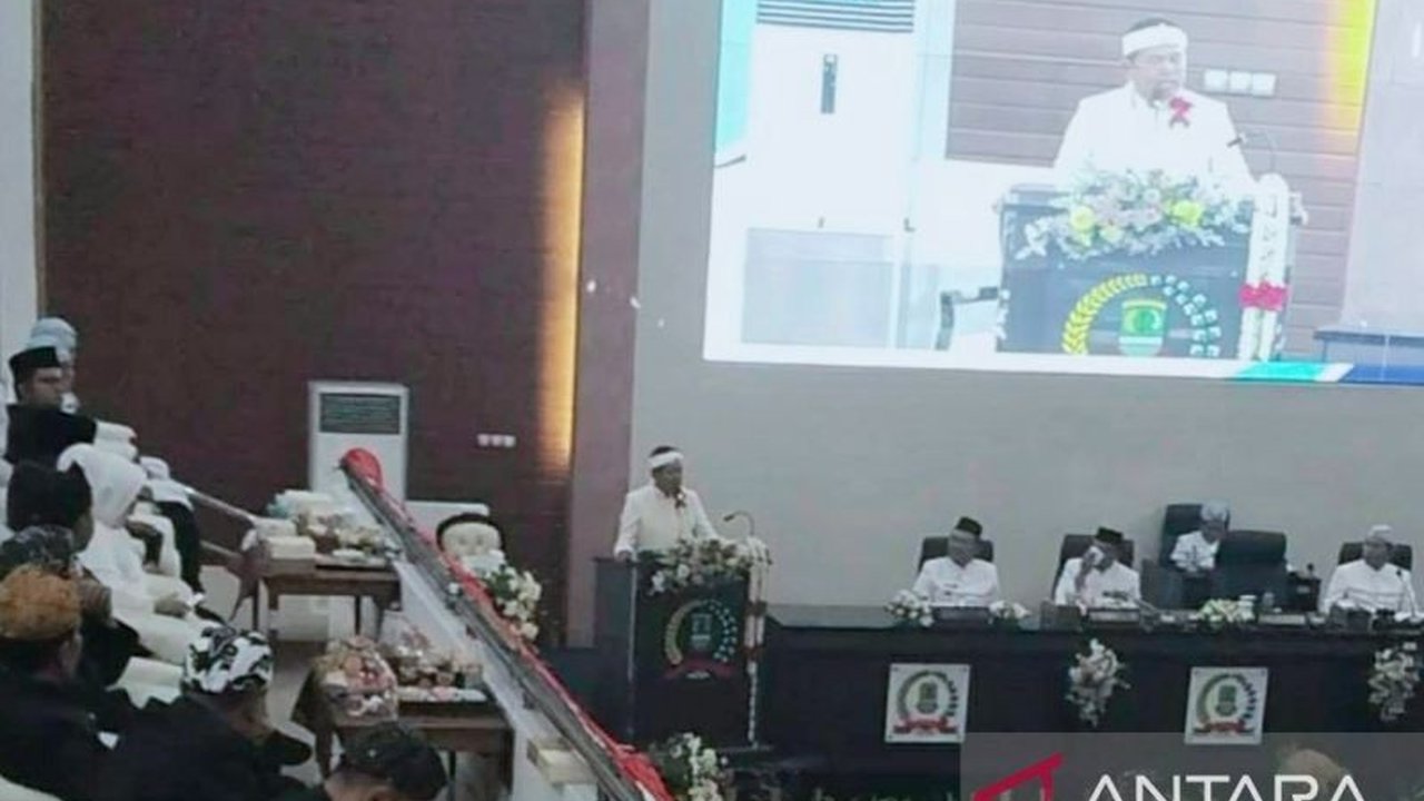 Gubernur Jabar Dedi Mulyadi menyoroti pentingnya penataan Tata Kota Karawang di Hari Jadi ke-392. Ia meminta pemerintah daerah merapikan area industri dan pintu masuk kota.