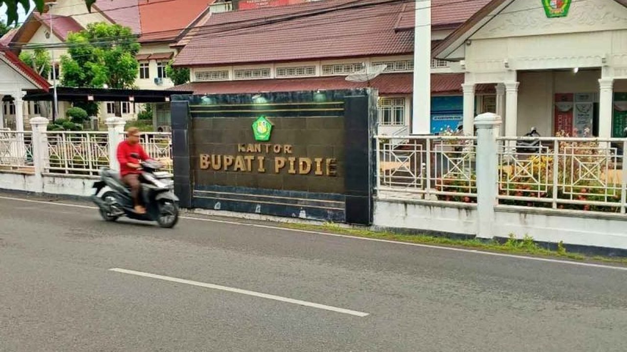 Pemerintah Kabupaten Pidie meluncurkan program Pemutihan Pajak Bumi dan Bangunan Pidie, menawarkan pembebasan tunggakan hingga 100% dan diskon 50% untuk periode tertentu, demi meringankan beban masyarakat.