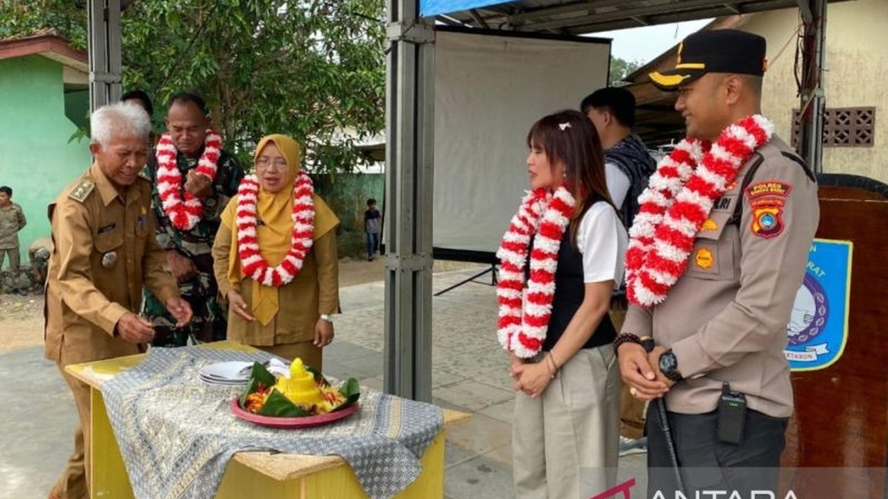 Polres Bangka Barat serius menguatkan Pengamanan Desa Wisata Pangek, Simpangteritip, untuk mendukung pariwisata lokal. Dengan potensi alam seperti kebun durian 'kelekak' dan Goa Bukit Batu, bagaimana strategi keamanan ini akan menjamin kenyamanan pengunju