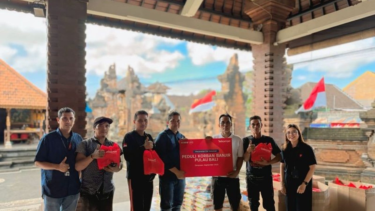 Telkomsel menunjukkan kepeduliannya dengan menyalurkan Bantuan Telkomsel Korban Banjir Bali di Denpasar dan Badung, sekaligus memastikan kualitas jaringan komunikasi tetap optimal. Apa saja yang disalurkan?