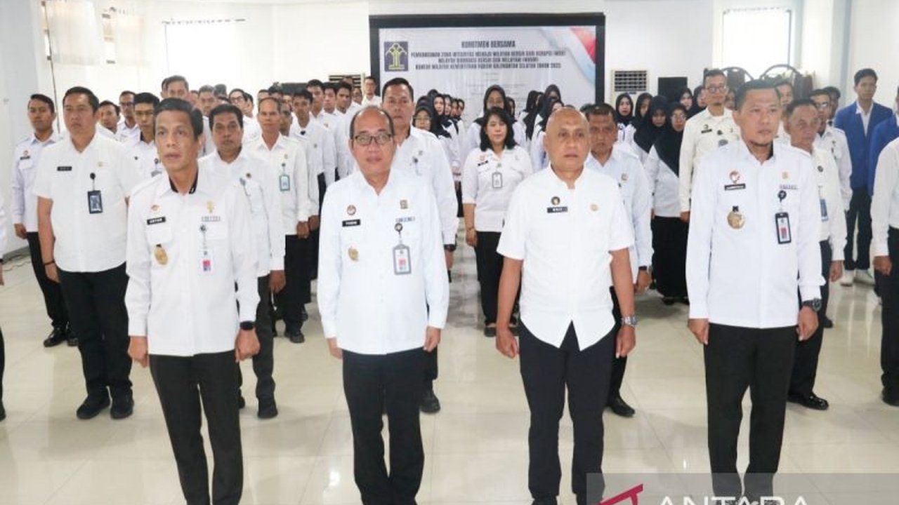 Kemenkum Kalsel menegaskan Integritas ASN Kemenkum Kalsel adalah harga mati demi pelayanan publik berkualitas. Simak mengapa profesionalisme dan netralitas ASN sangat krusial!