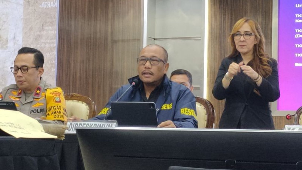 Polda Metro Jaya membentuk Posko Orang Hilang Unjuk Rasa setelah tiga individu dilaporkan raib pasca-demonstrasi. Mengapa belum ada laporan resmi dari keluarga korban?